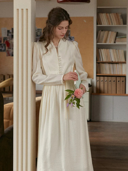 Bridget Robe Col V Blanche